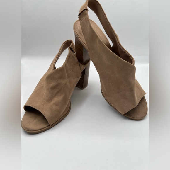 dexflex comfort Shoes - Dexflex Comfort Size 9.5 Block Heel Sandals Faux Suede Open Toe Slingback Shoes